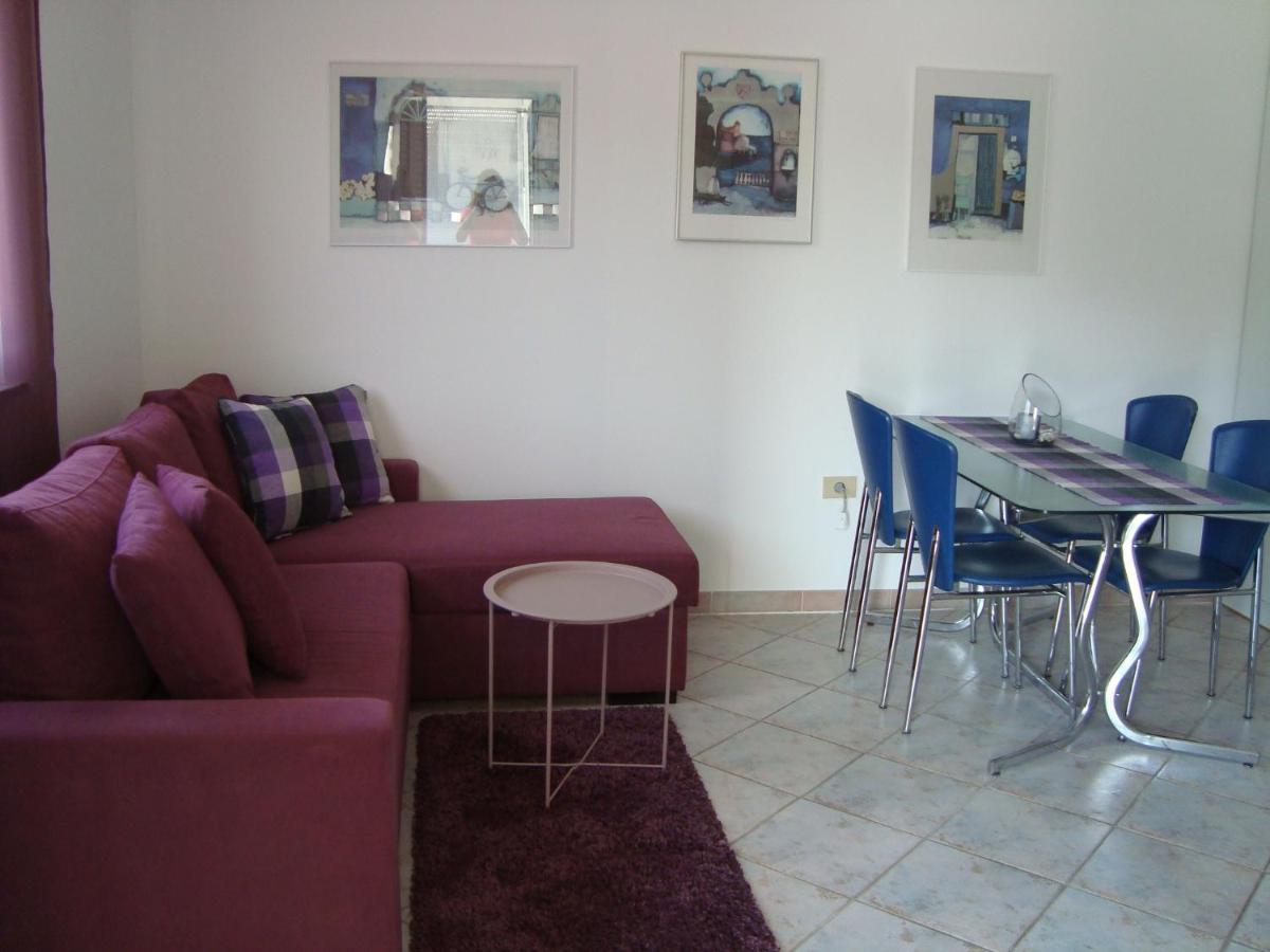 Apartman Carmen Crveni Vrh Bagian luar foto