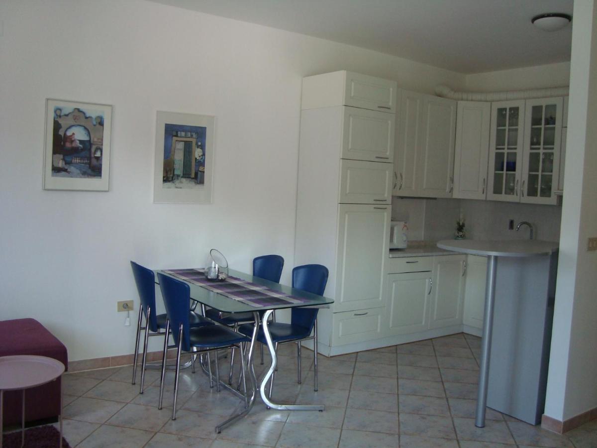 Apartman Carmen Crveni Vrh Bagian luar foto